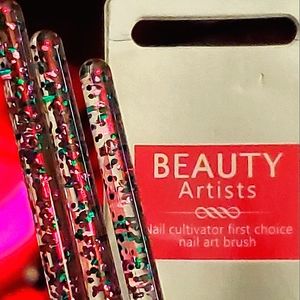 1 pack of 3 nail art brushes with pretty, glitter wands.